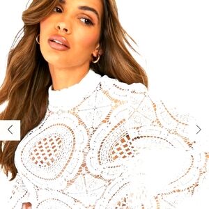 Long sleeve white gold zipper back lattice blouse!